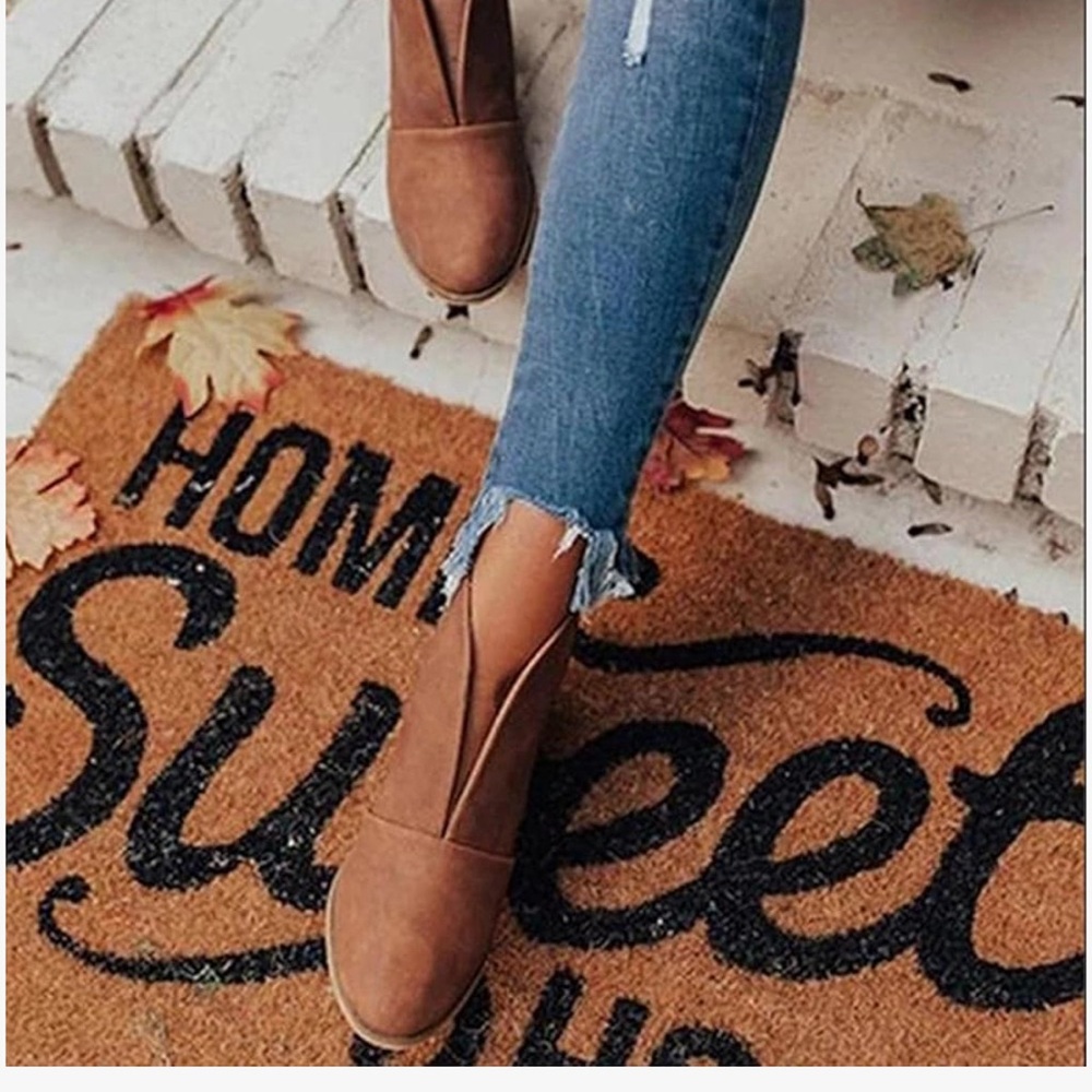 Brand new Brown V cut booties